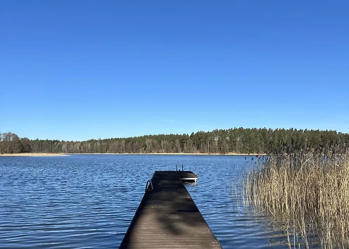 Ostoja Jeziorak Jezierzyce Vila *