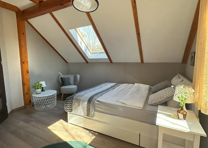 Ostoja Jeziorak Jezierzyce Vila *