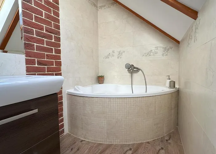 Ostoja Jeziorak Jezierzyce Vila *